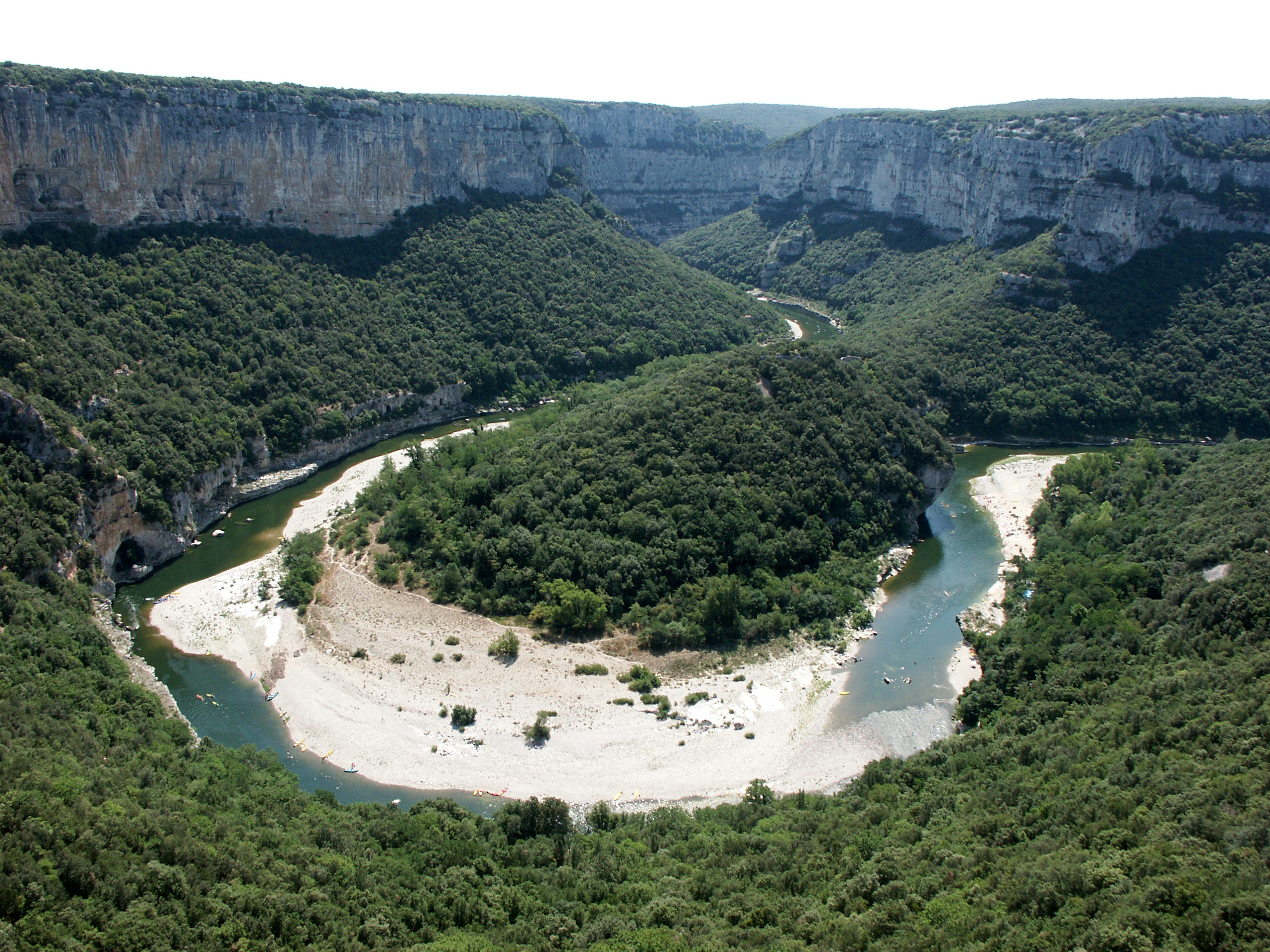 Découvrir l’Ardèche en toute saison