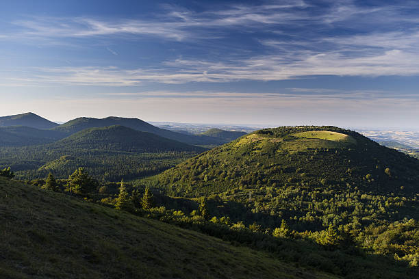 Volcans Auvergne en journée l'été